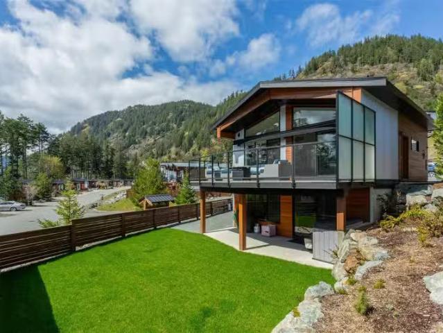 House for sale in Lake Cowichan, Lake Cowichan, 7420 Cottage W.