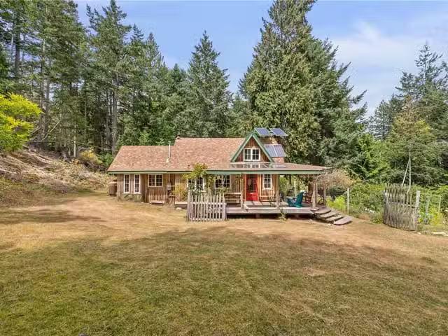 House for sale in Lasqueti Island, 10 Windham Rd, 1026563