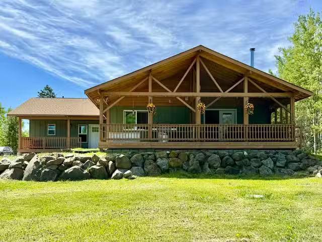House for sale in Lone Butte, 100 Mile House, 5606 Little Fort.