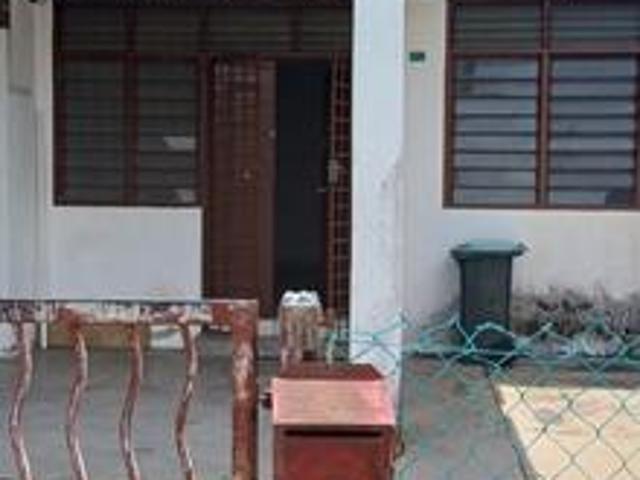 House For Sale in Lunas Taman Gemilang
