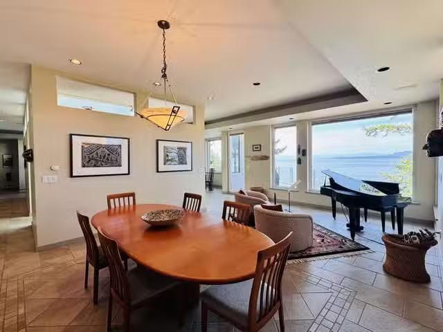 House for sale in Madeira Park, Sunshine Coast, 11677 Sunshine.
