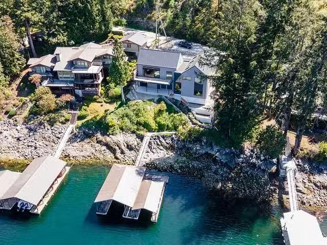 House for sale in Madeira Park, Sunshine Coast, 4976 Johnstone.