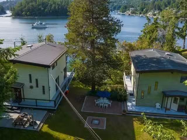 House for sale in Madeira Park, Sunshine Coast, 4979 Gonzales.