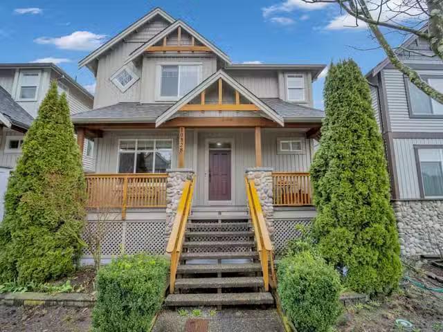 House for sale in Maple Ridge, Maple Ridge, 10328 243a Street.