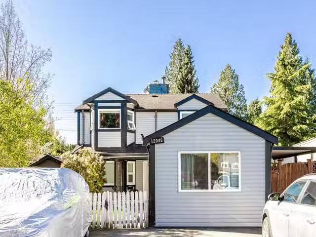 House for sale in Maple Ridge, Maple Ridge, 12048 Mc Intyre Co.