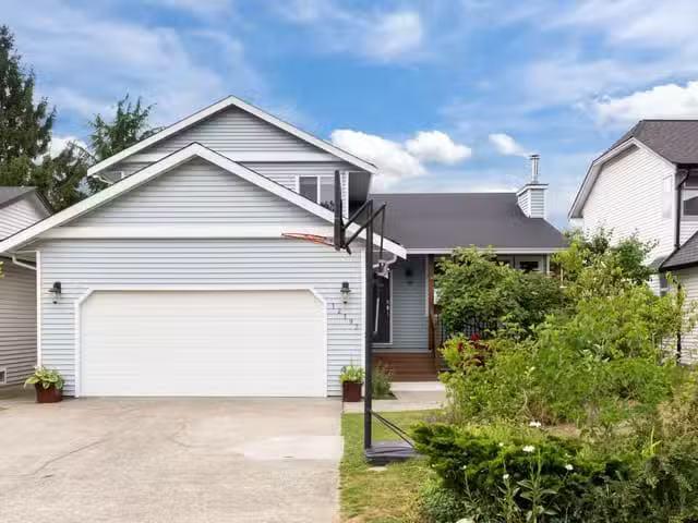 House for sale in Maple Ridge, Maple Ridge, 12193 Makinson Str.