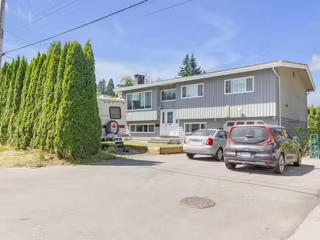 House for sale in Maple Ridge, Maple Ridge, 12209 221 Street.