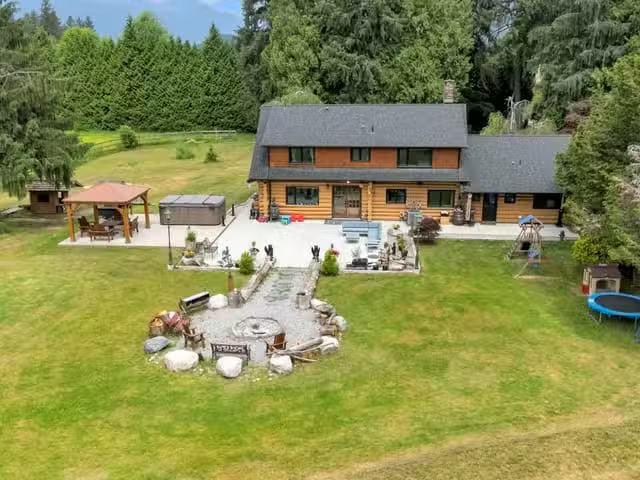 House for sale in Maple Ridge, Maple Ridge, 22050 136 Avenue.
