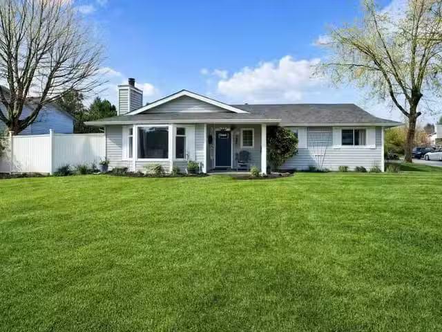 House for sale in Maple Ridge, Maple Ridge, 22641 Kendrick Loo.