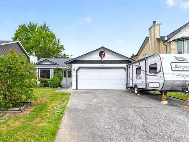 House for sale in Maple Ridge, Maple Ridge, 23425 Whippoorwill.