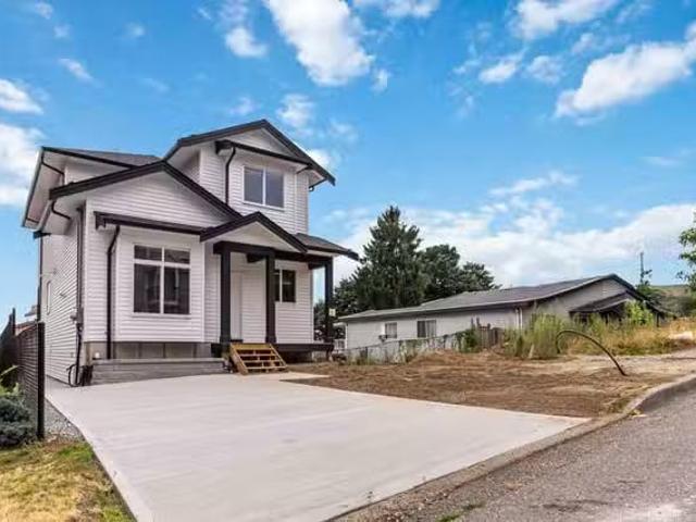 House for sale in Mission, Mission, 32666 3rd Avenue, 263109219