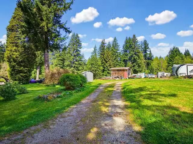 House for sale in Mission, Mission, 32295 Dewdney Trunk Road.