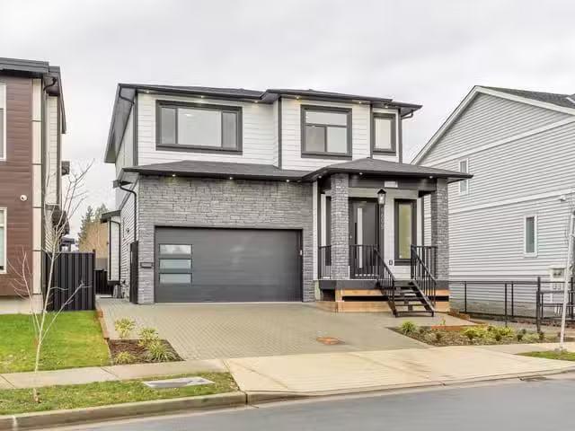 House for sale in Mission, Mission, 8699 Machell Street, 26315.