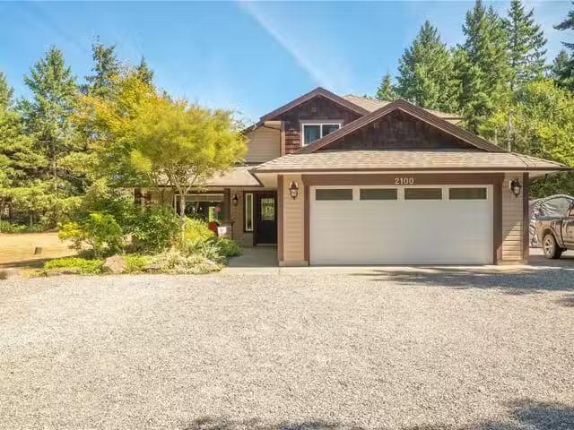 House for sale in Nanaimo, 2100 Cedar Rd, 1030893