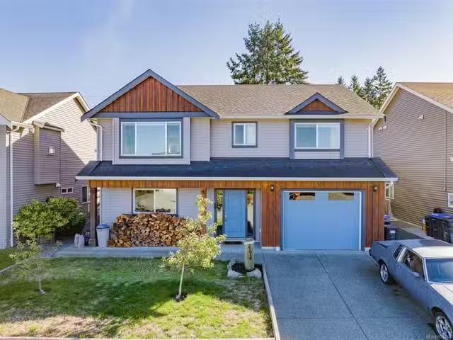 House for sale in Nanaimo, 2174 Village Dr, 1036074