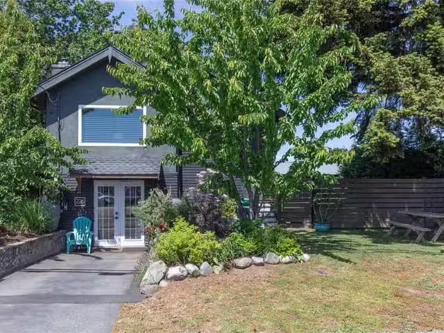 House for sale in Nanaimo, 226 Harewood Rd, 1037701