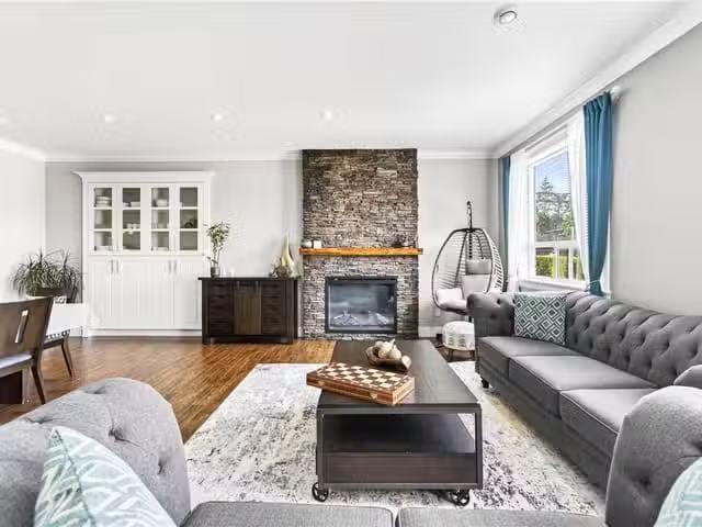 House for sale in Nanaimo, 3115 Uplands Dr, 1039387