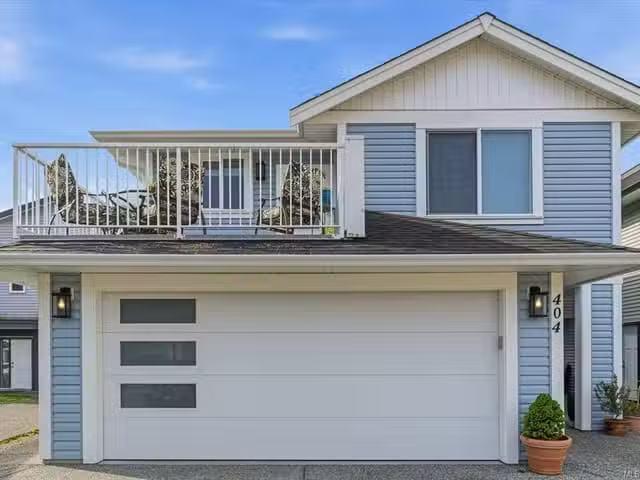 House for sale in Nanaimo, 404 10th St, 1036418
