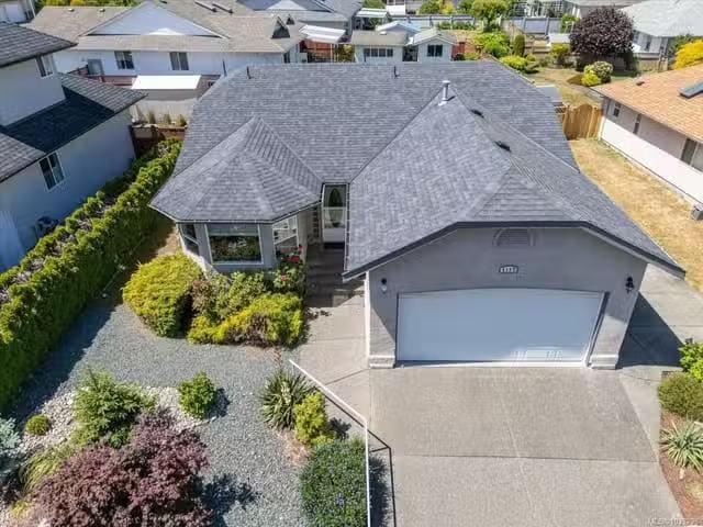 House for sale in Nanaimo, 5177 Sam's Way, 1039238
