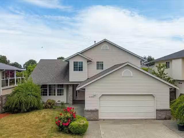 House for sale in Nanaimo, 6324 Lasalle Rd, 1036474