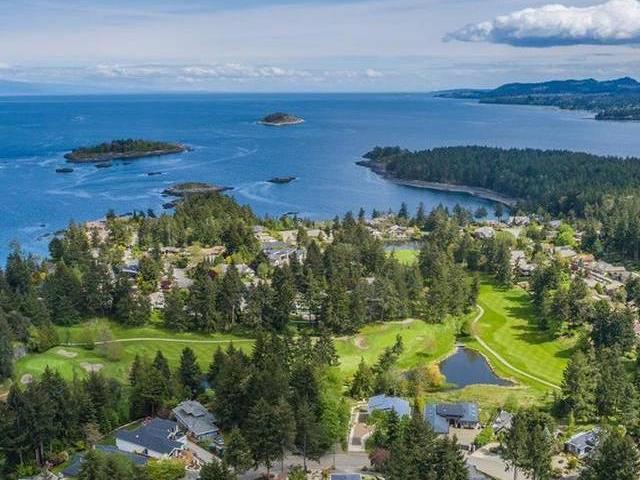 House for sale in Nanoose Bay Fairwinds 2460 Evanshire Cres 911793