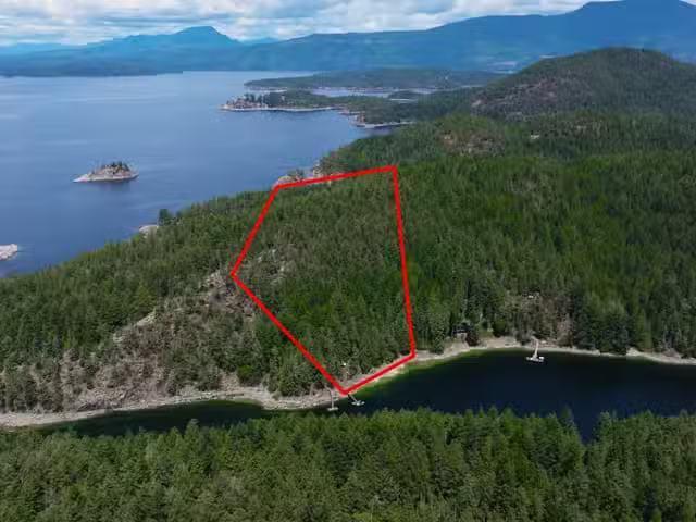 House for sale in Nelson Island, Sunshine Coast, Lot C birdbur.