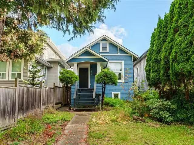 House for sale in New Westminster, New Westminster, 1016 Tenth.