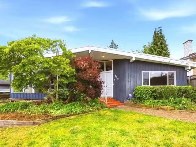House for sale in New Westminster, New Westminster, 129 Rickma.