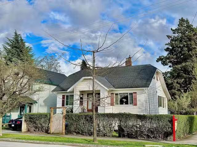 House for sale in New Westminster, New Westminster, 1320 Tenth.