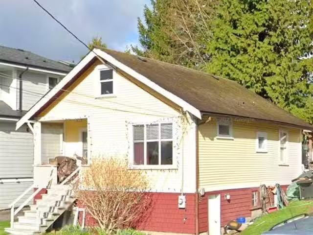 House for sale in New Westminster, New Westminster, 215 Ninth.