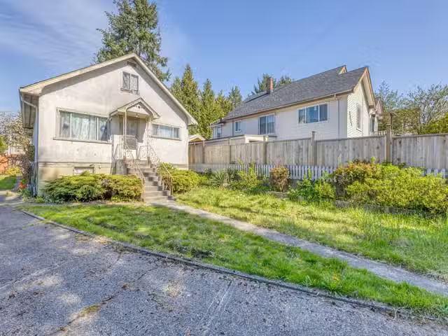 House for sale in New Westminster, New Westminster, 2323 Dubli.
