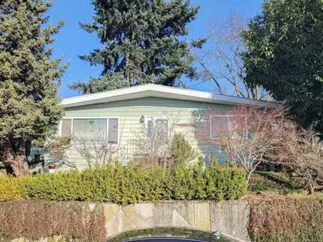 House for sale in New Westminster, New Westminster, 333 Louell.