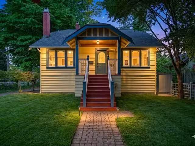 House for sale in New Westminster, New Westminster, 441 Kelly.