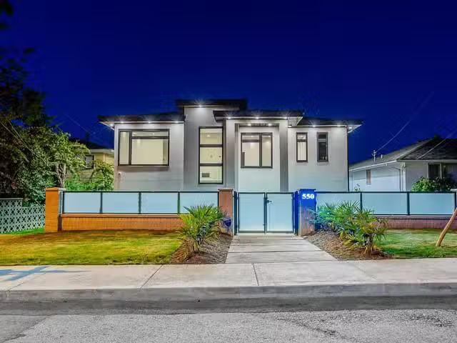 House for sale in New Westminster, New Westminster, 550 Richmo.