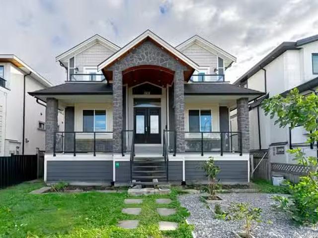 House for sale in New Westminster, New Westminster, 520 Ewen A.