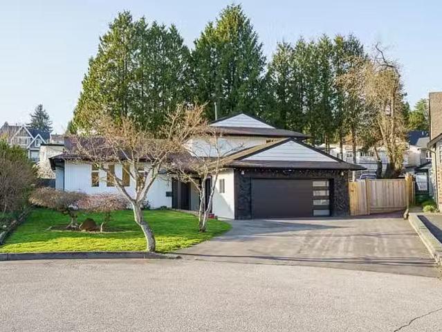 House for sale in New Westminster, New Westminster, 615 Alliso.