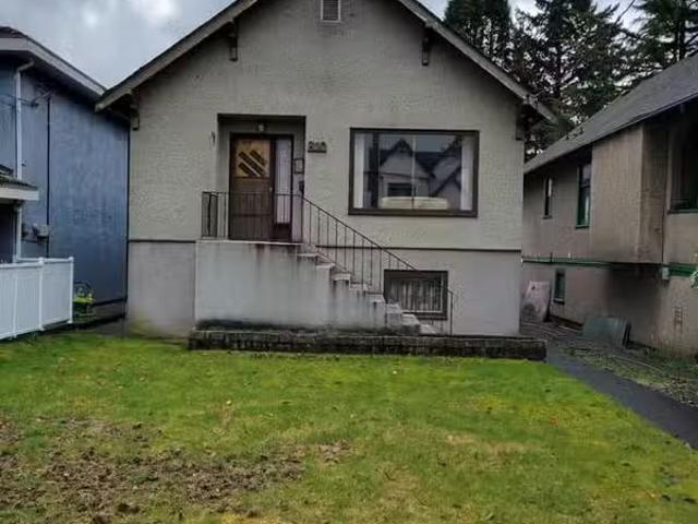 House for sale in New Westminster, New Westminster, 810 Dublin.