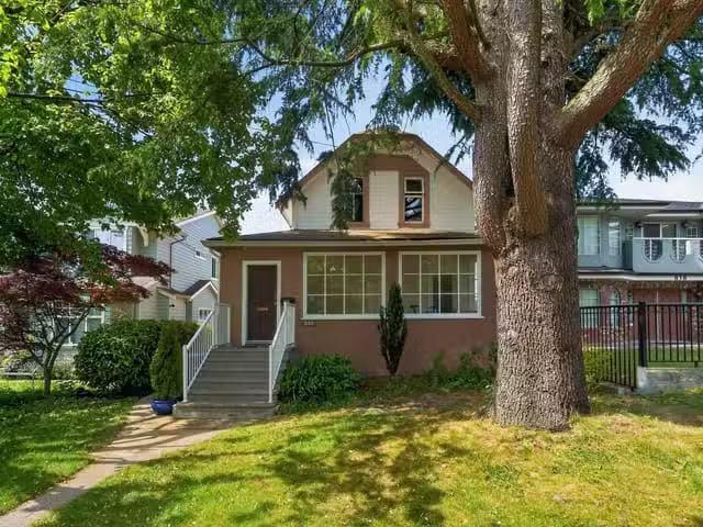 House for sale in New Westminster, New Westminster, 836 Thirte.
