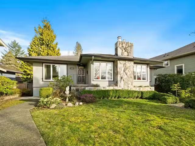 House for sale in North Vancouver, North Vancouver, 1436 Grand.