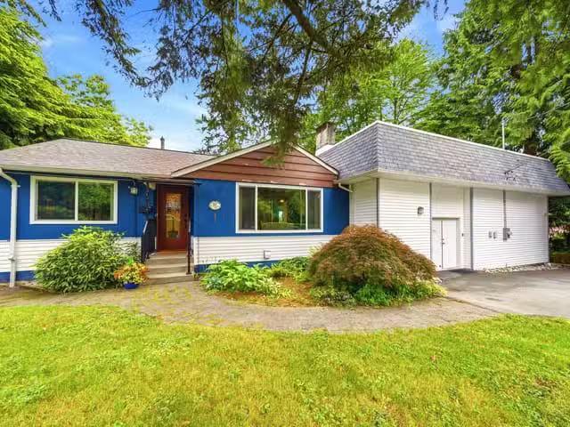 House for sale in North Vancouver, North Vancouver, 1611 Lynn.