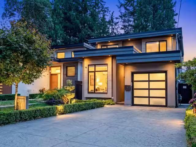 House for sale in North Vancouver, North Vancouver, 1033 Prosp.