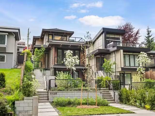 House for sale in North Vancouver, North Vancouver, 1126 Heywo.