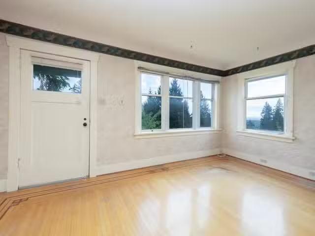 House for sale in North Vancouver, North Vancouver, 1195 Demps.