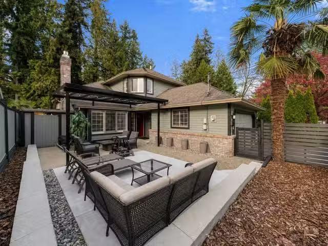 House for sale in North Vancouver, North Vancouver, 1216 Plate.