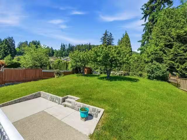 House for sale in North Vancouver, North Vancouver, 1218 Chamb.