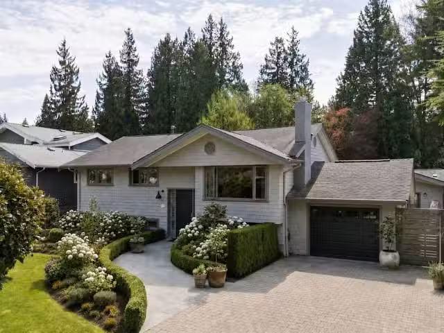 House for sale in North Vancouver, North Vancouver, 1383 W 23r.