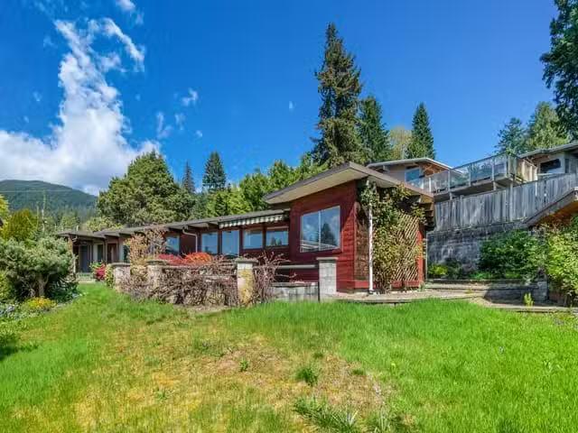 House for sale in North Vancouver, North Vancouver, 241 W Balm.