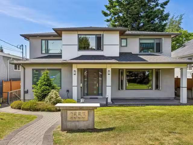House for sale in North Vancouver, North Vancouver, 2553 Weste.