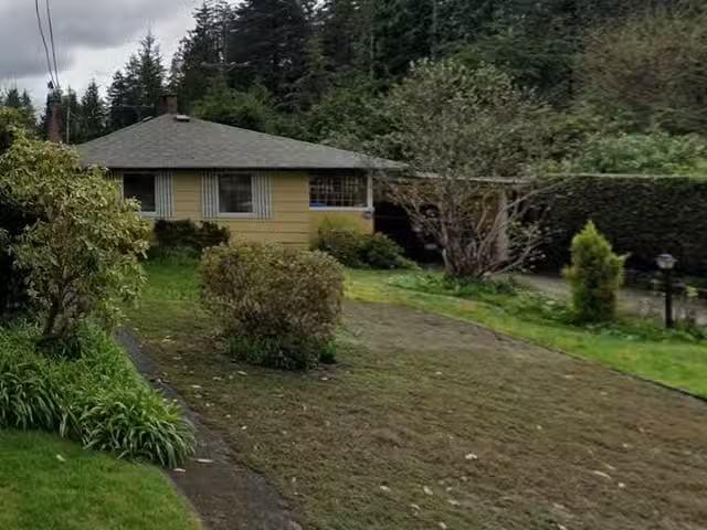 House for sale in North Vancouver, North Vancouver, 2700 Phili.