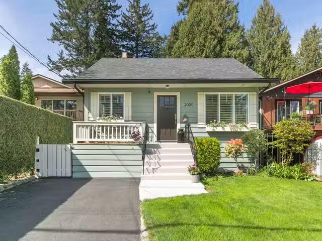 House for sale in North Vancouver, North Vancouver, 2029 Phili.